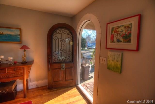 1431 Chippendale Road Charlotte, NC 28205 - Photo 2 of 24 Gallery Image 2