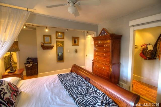 1431 Chippendale Road Charlotte, NC 28205 - Photo 11 of 24 Gallery Image 11