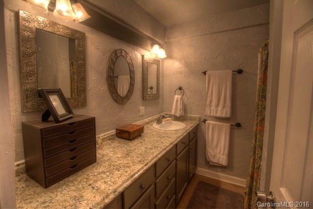 1431 Chippendale Road Charlotte, NC 28205 - Photo 14 of 24 Gallery Image 14