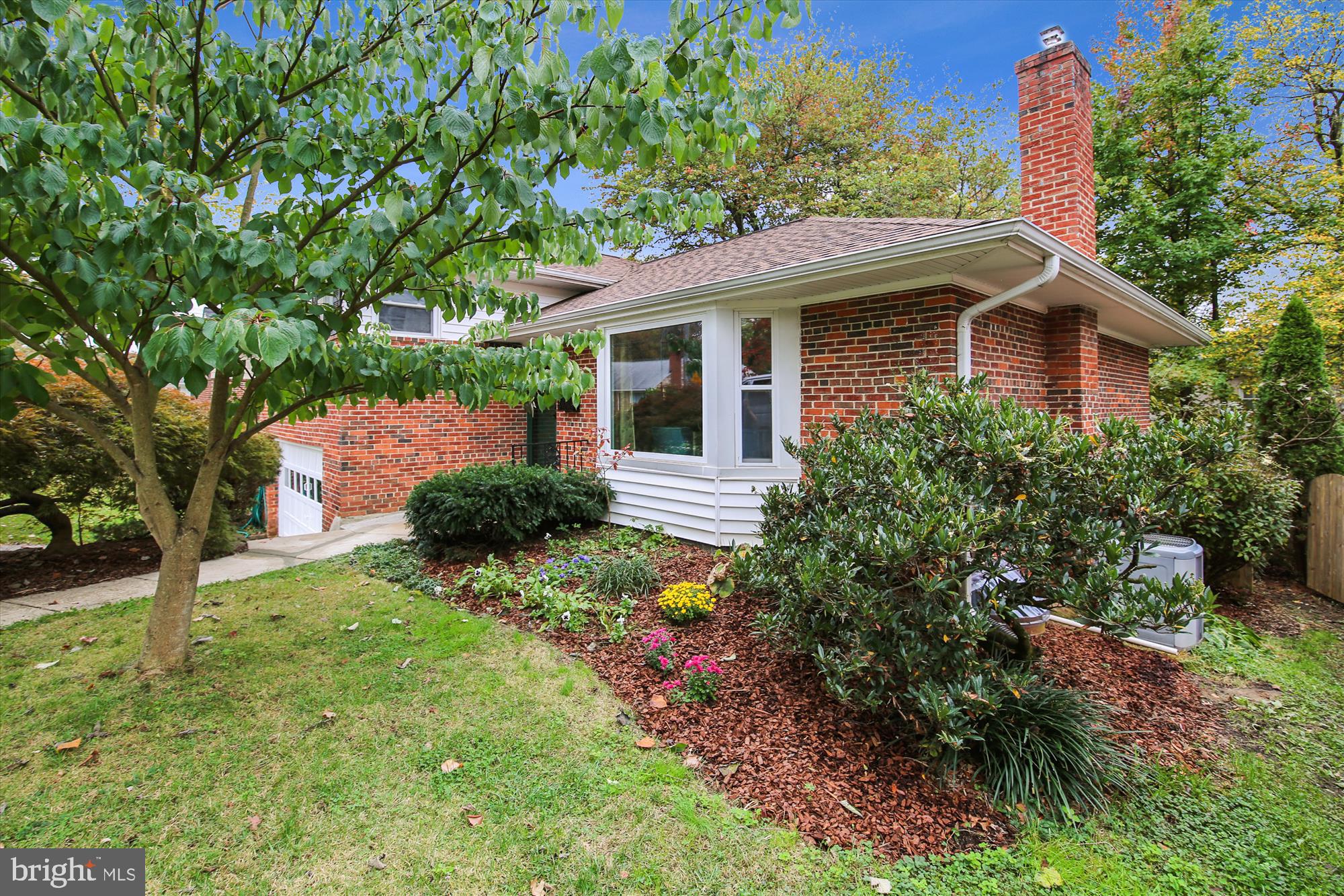 2003 Cascade Road Silver Spring, MD 20902 - Photo 2 of 30 Side View
