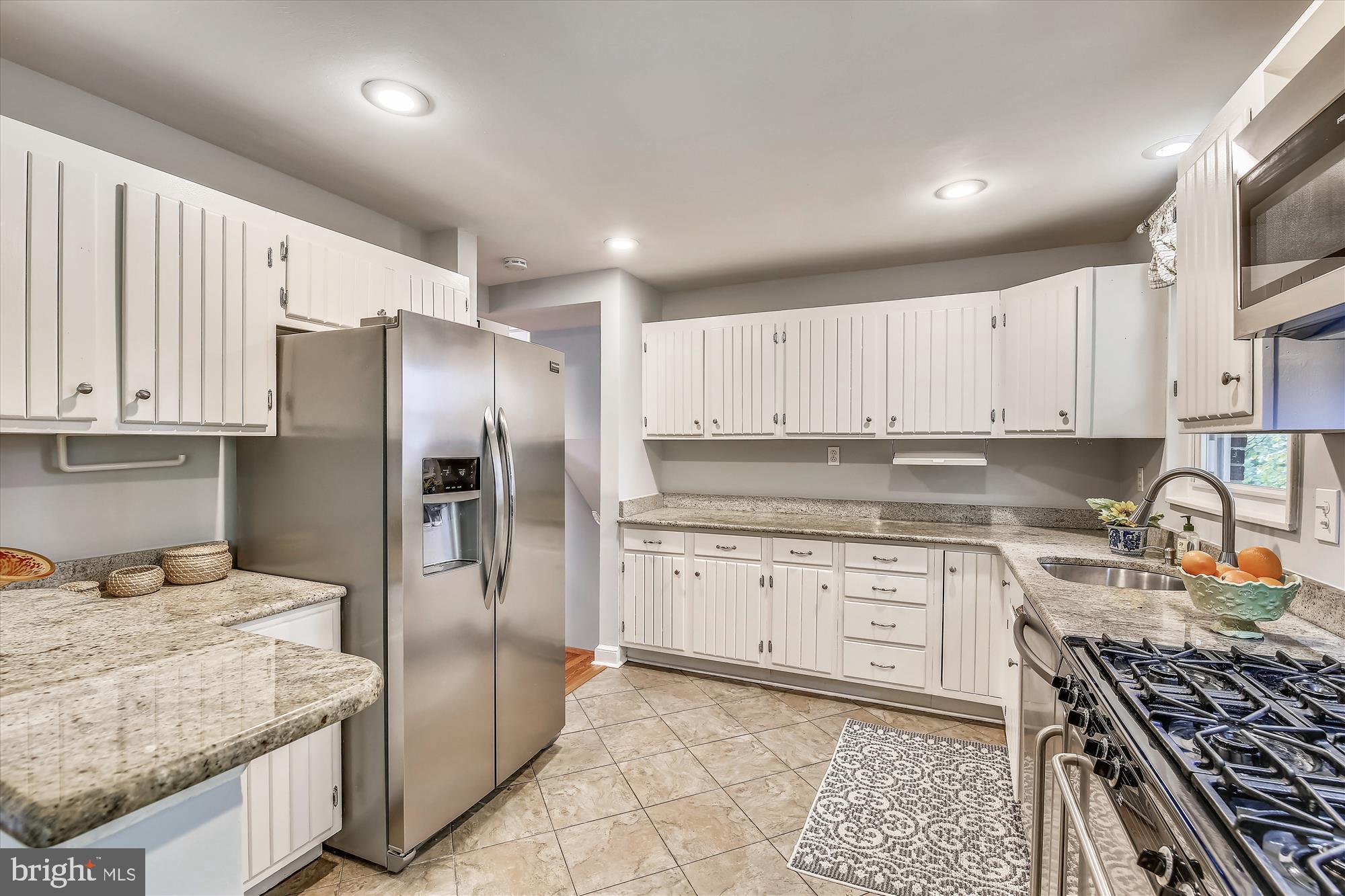 2003 Cascade Road Silver Spring, MD 20902 - Photo 11 of 30 Kitchen