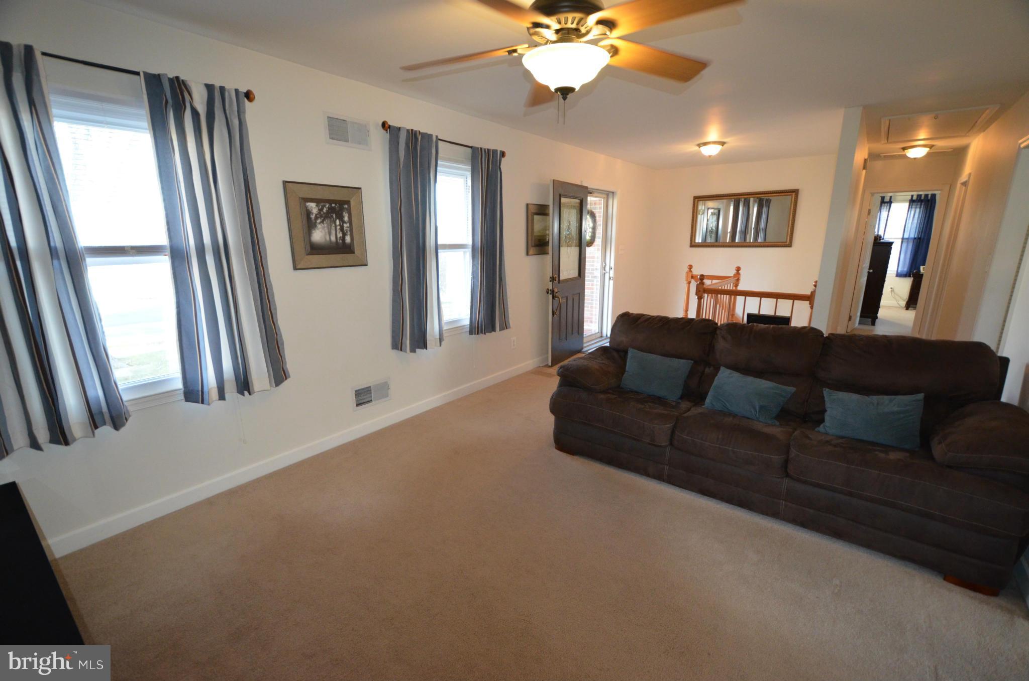 7024 Prout Road Friendship, MD 20758 - Photo 8 of 30 Living Room