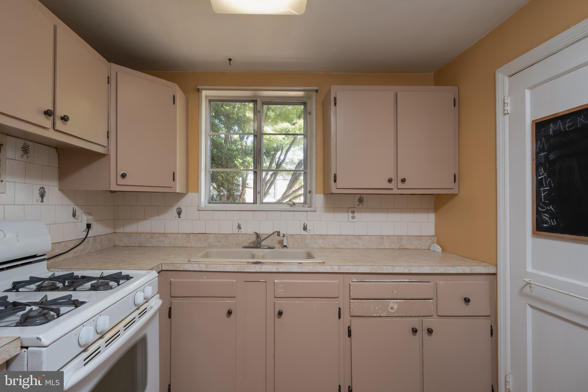 312 Hampton Road Hatboro, PA 19040 - Photo 7 of 30 Gallery Image 7