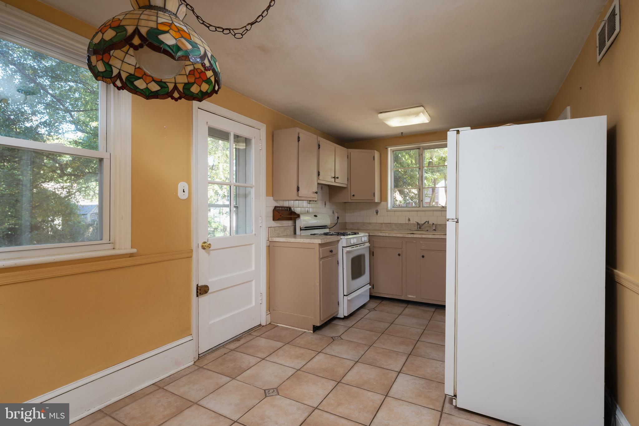 312 Hampton Road Hatboro, PA 19040 - Photo 10 of 30 Gallery Image 10