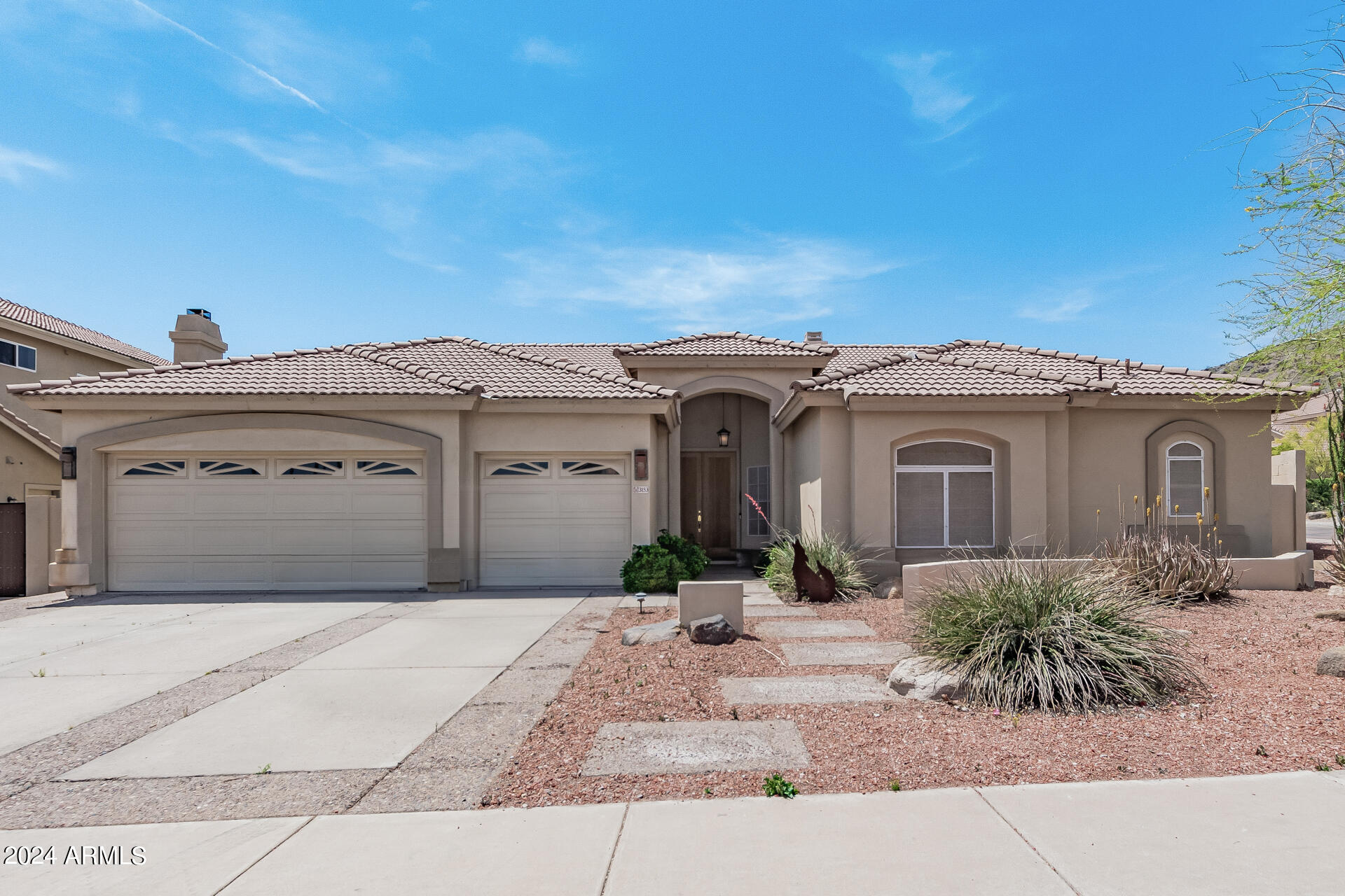 3153 East Desert Willow Road Phoenix, AZ 85048 - Photo 2 of 38 02 - Desert Willow