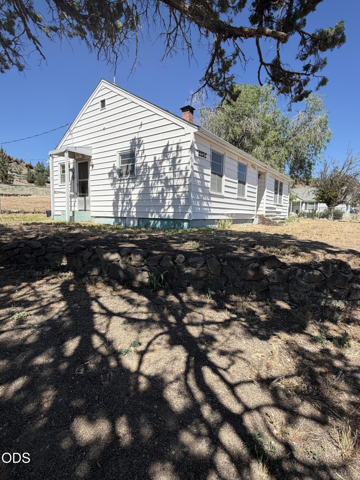 2251 Northeast Laughlin Road Prineville, OR 97754 - Photo 1 of 7 IMG_2275