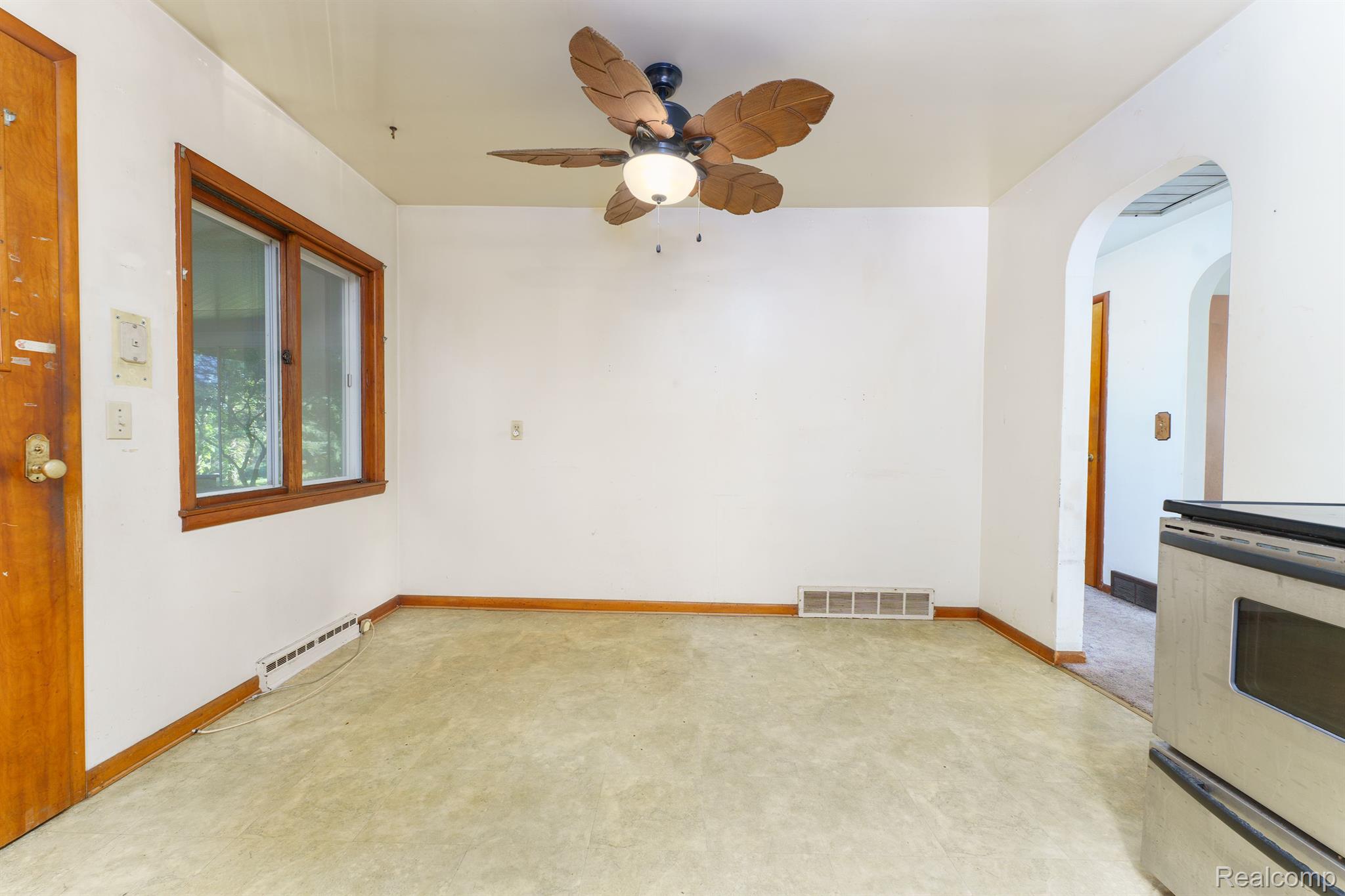 4985 Pardee Road East Webberville, MI 48892 - Photo 6 of 25 Gallery Image 6