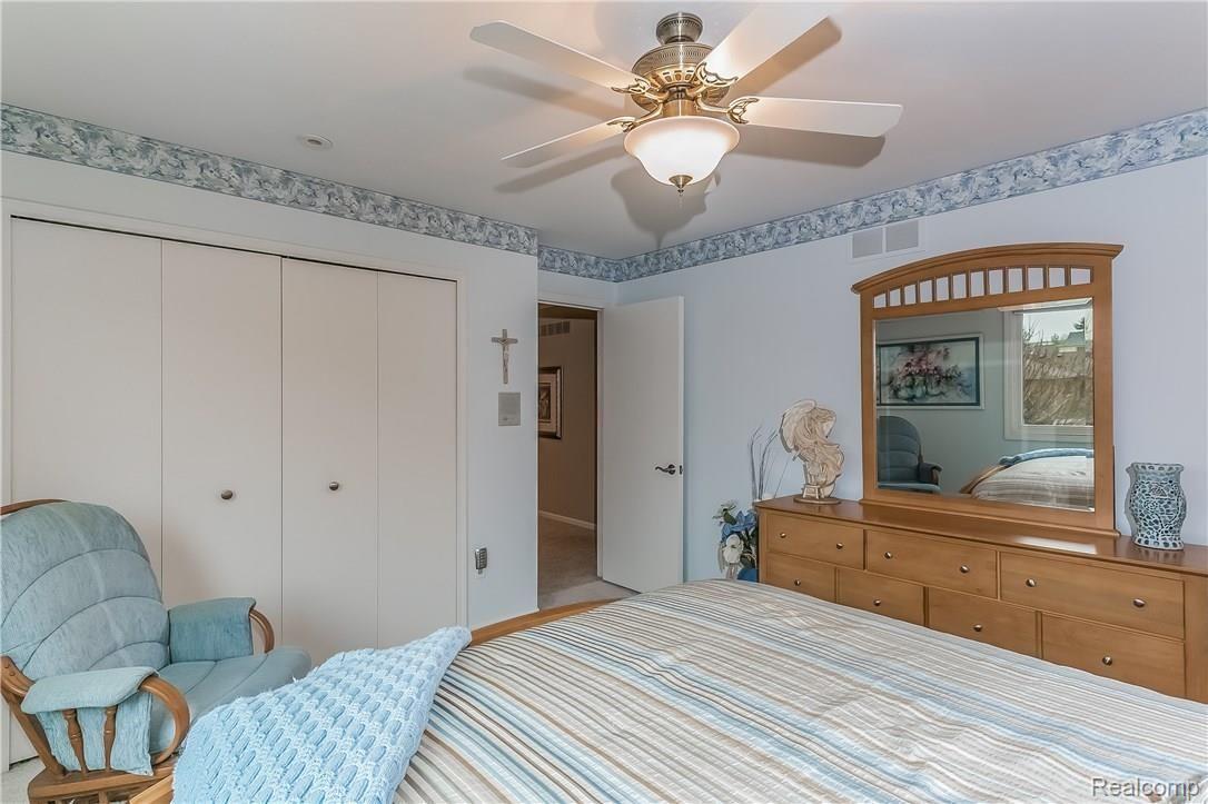 552 Buttercup Court Rochester, MI 48307 - Photo 34 of 73 034-Bedroom-2639216-large.jpg