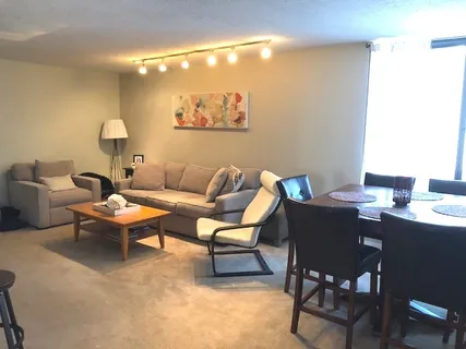 $305,000 | 1339 North Dearborn Street, Unit 11D, Chicago, IL 60610