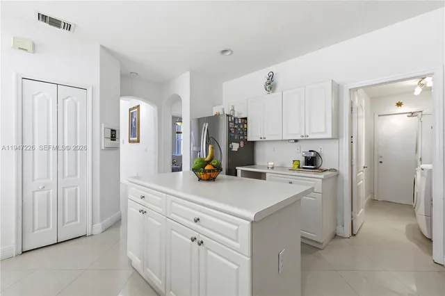 $1,100,000 | 15184 Southwest 20th Street, Miami, FL 33185