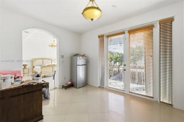 $1,100,000 | 15184 Southwest 20th Street, Miami, FL 33185