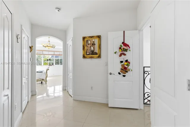 $1,100,000 | 15184 Southwest 20th Street, Miami, FL 33185