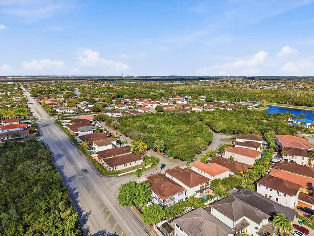 $1,100,000 | 15184 Southwest 20th Street, Miami, FL 33185