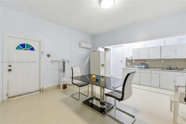 $1,100,000 | 15184 Southwest 20th Street, Miami, FL 33185