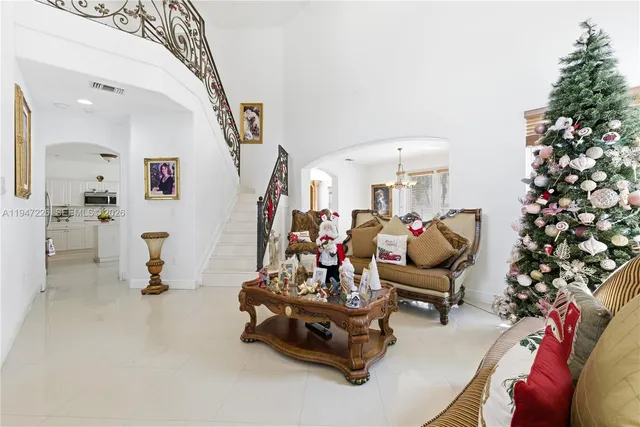 $1,100,000 | 15184 Southwest 20th Street, Miami, FL 33185