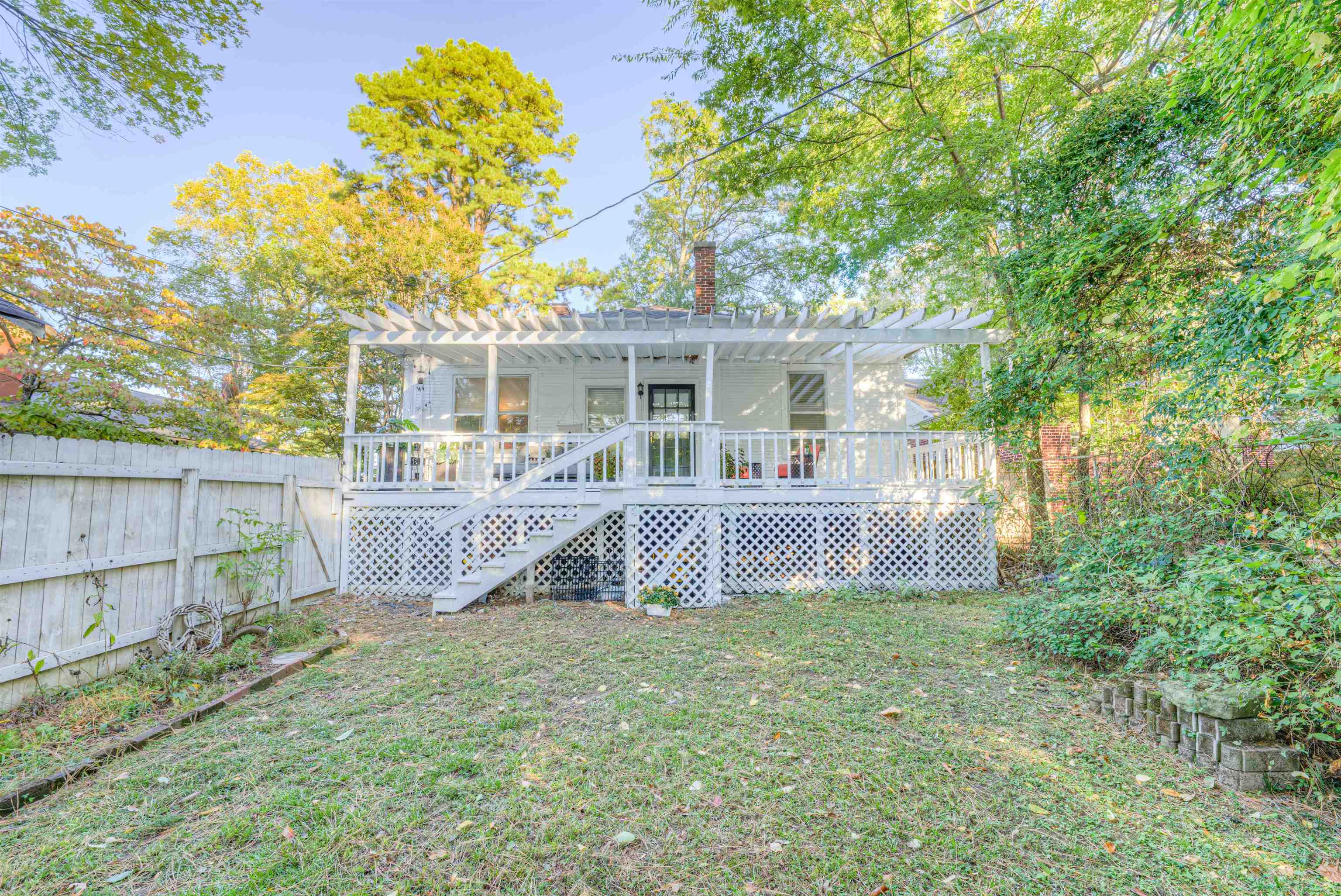 511 Ellsworth Street Memphis, TN 38111 - Photo 25 of 29 a view of house with a backyard and balcony