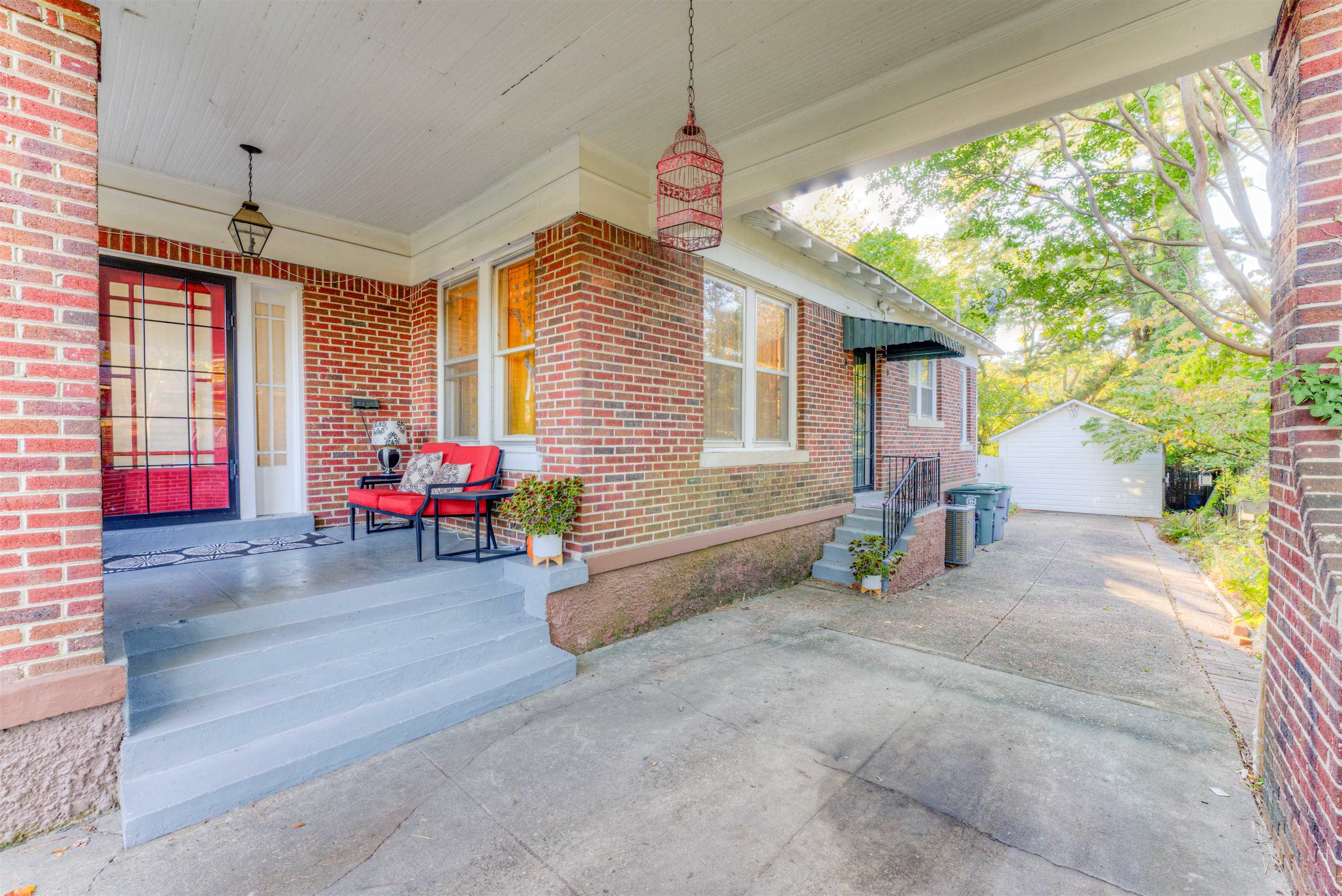 511 Ellsworth Street Memphis, TN 38111 - Photo 3 of 29 a view of a livingroom with furniture and a window