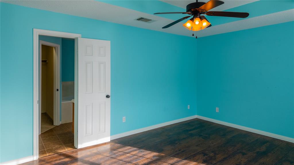 124 Topaz Circle Hewitt, TX 76643 - Photo 12 of 29