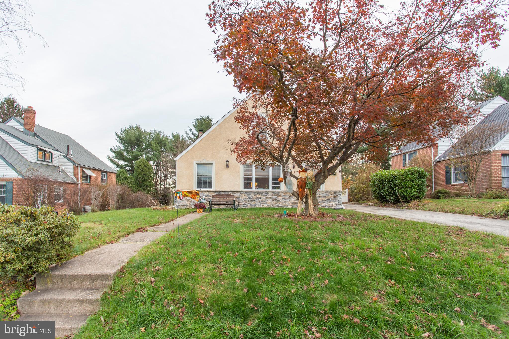 809 Inverness Lane Philadelphia, PA 19128 - Photo 1 of 43 Front View 1