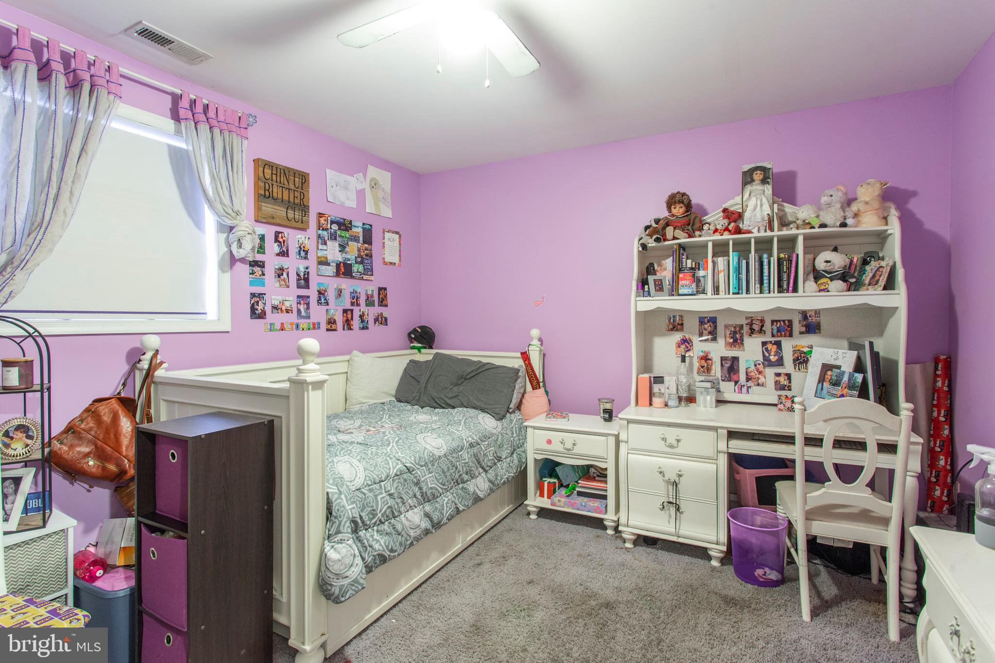 809 Inverness Lane Philadelphia, PA 19128 - Photo 25 of 43 2nd Bedroom