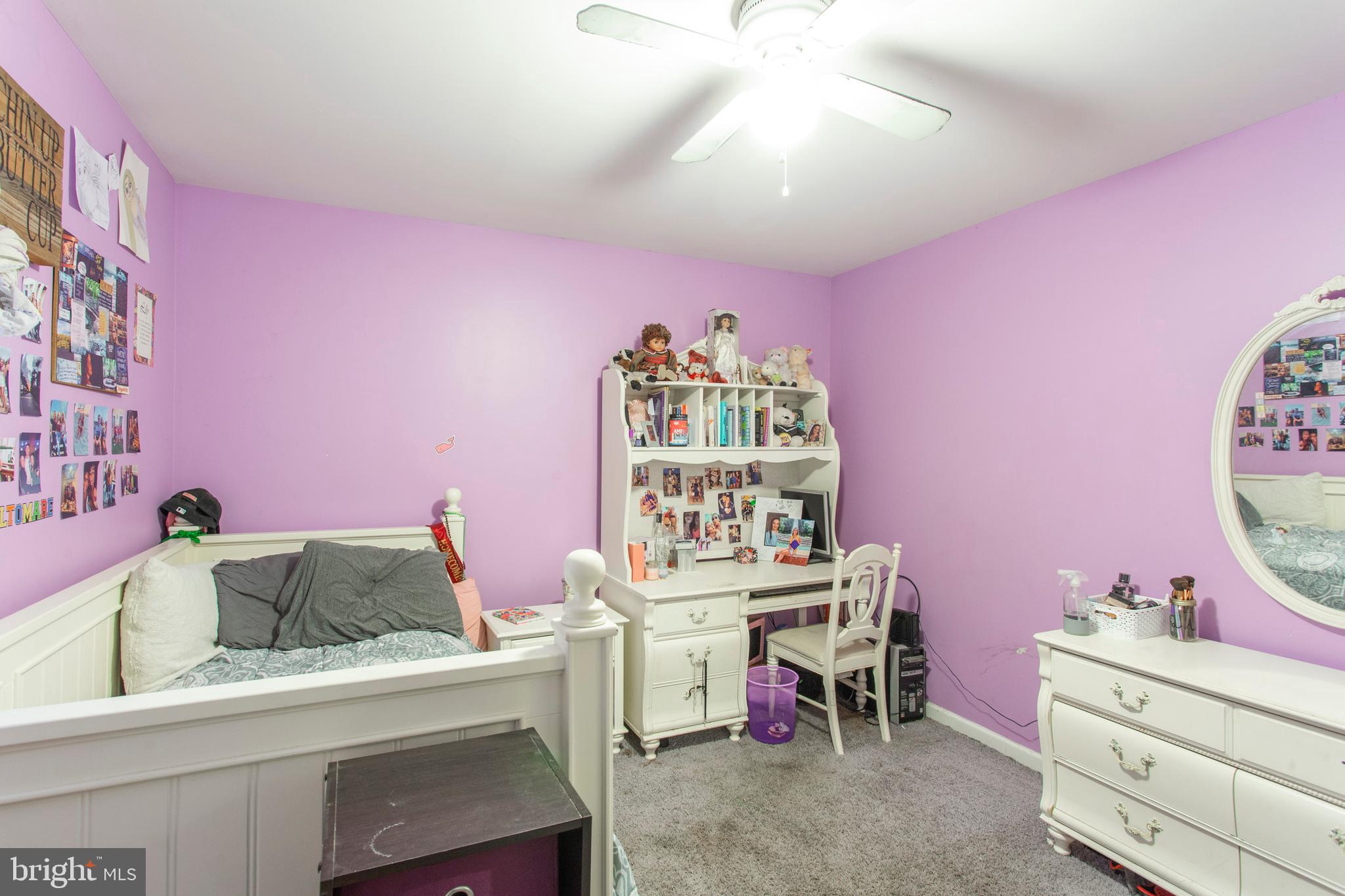 809 Inverness Lane Philadelphia, PA 19128 - Photo 26 of 43 2nd Bedroom