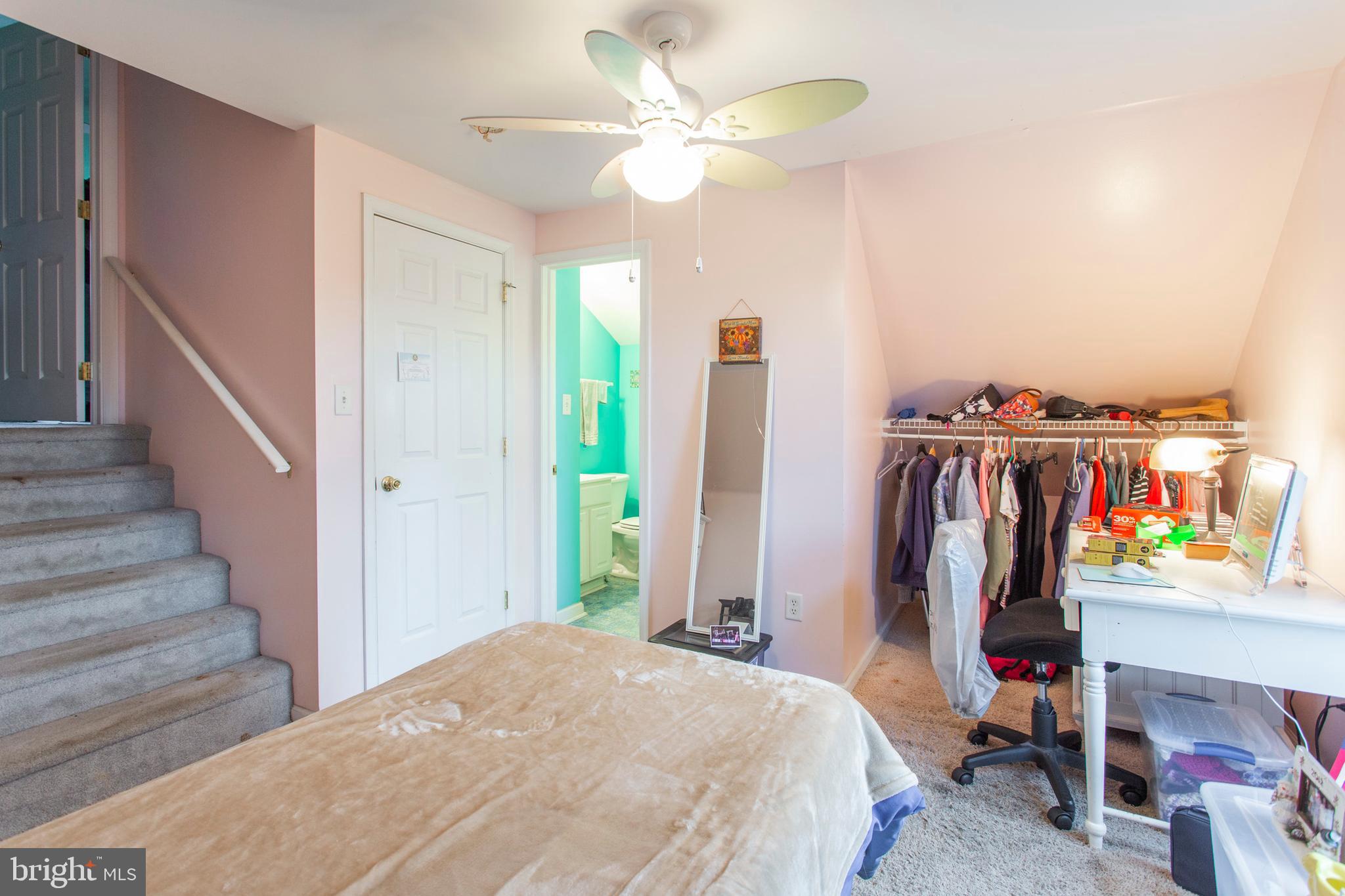 809 Inverness Lane Philadelphia, PA 19128 - Photo 30 of 43 4th Bedroom