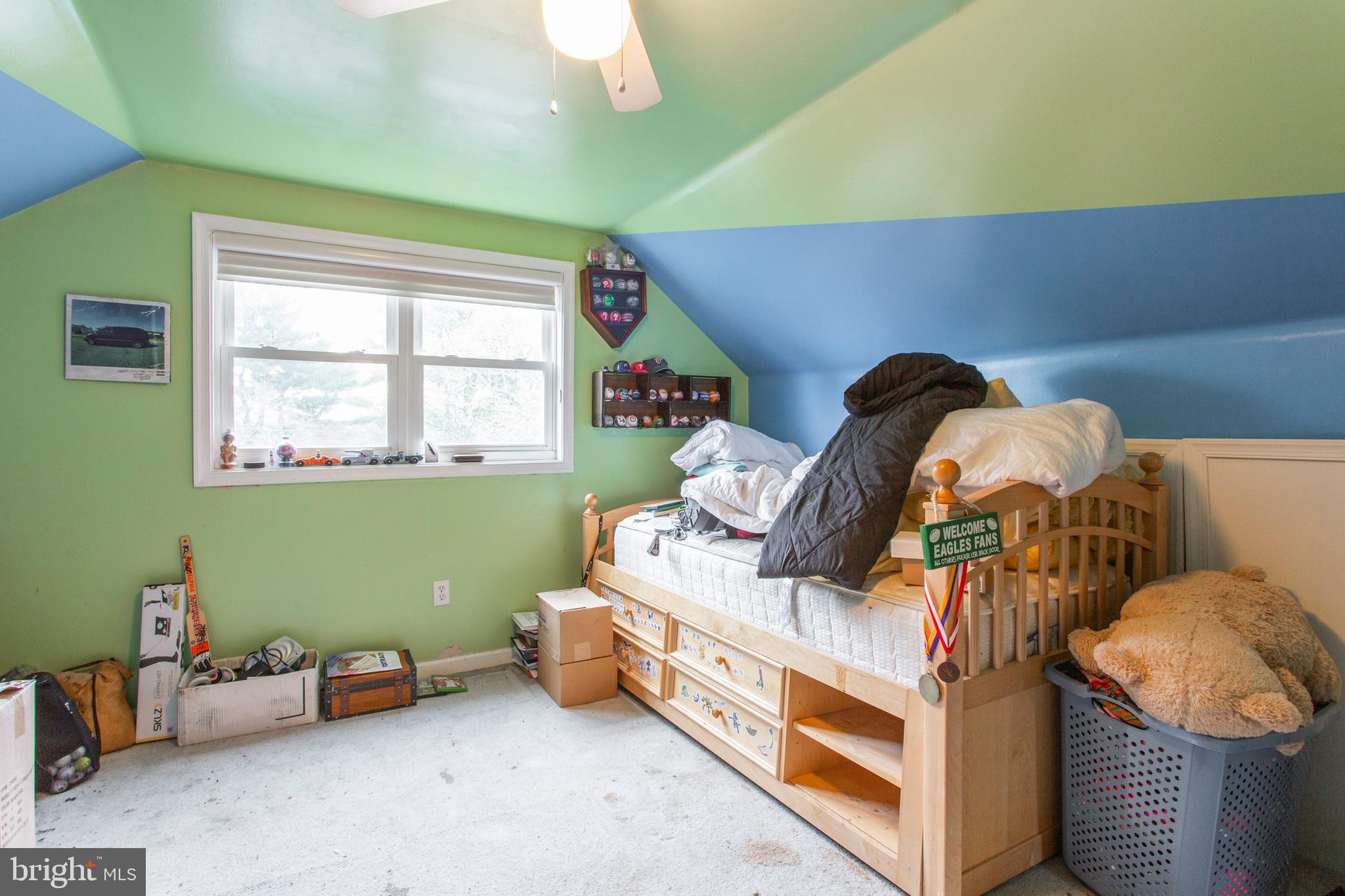 809 Inverness Lane Philadelphia, PA 19128 - Photo 31 of 43 5th Bedroom
