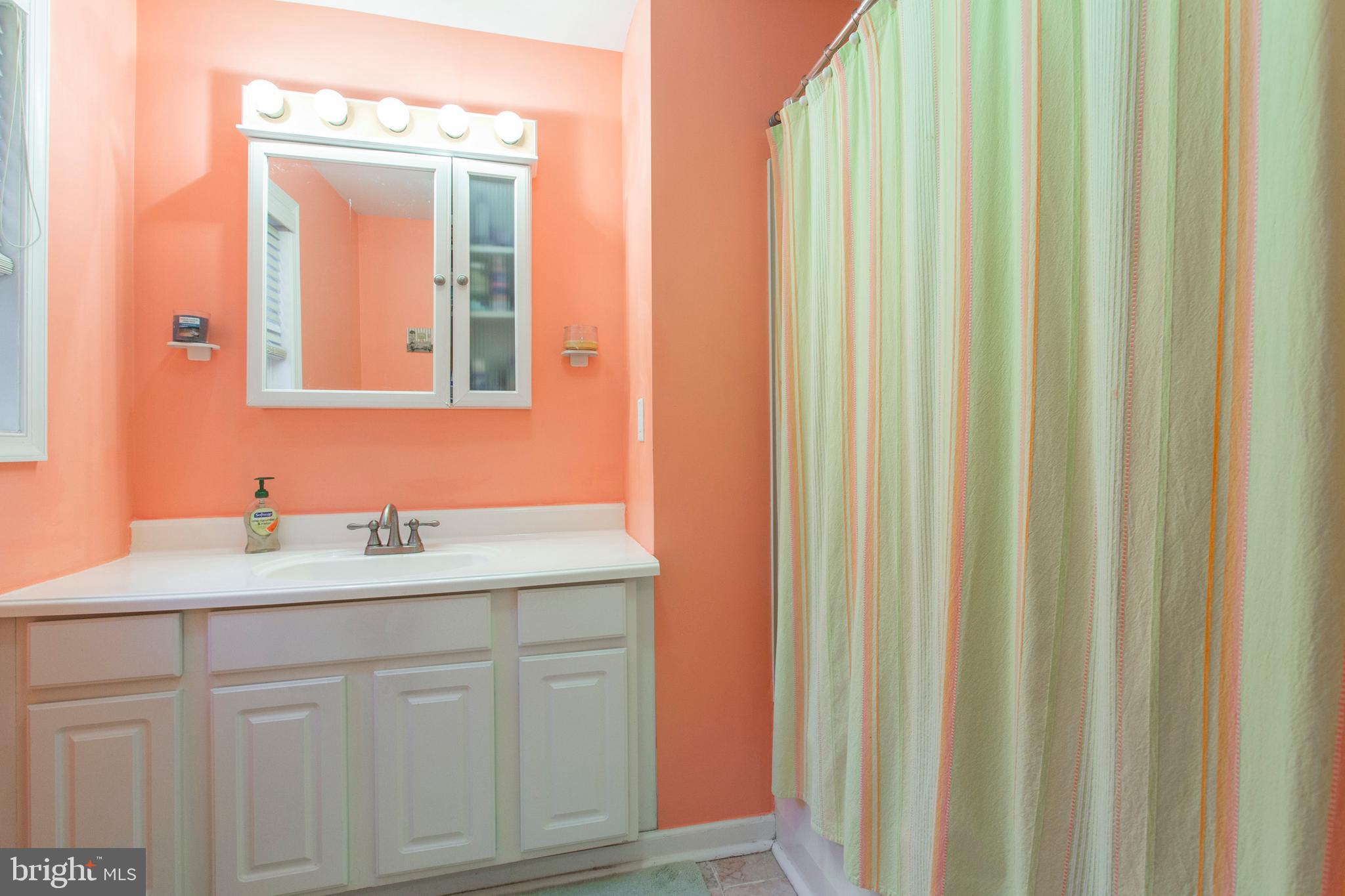 809 Inverness Lane Philadelphia, PA 19128 - Photo 35 of 43 Full Bath 3