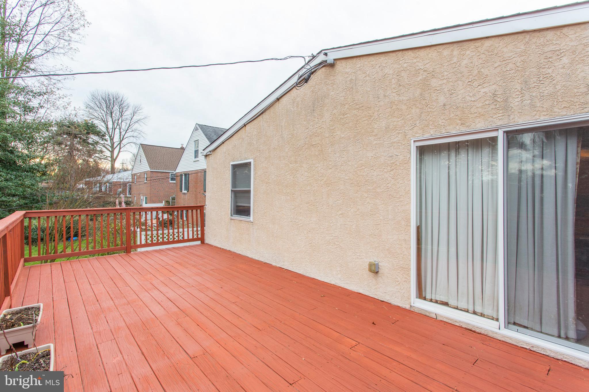 809 Inverness Lane Philadelphia, PA 19128 - Photo 36 of 43 Deck off Master