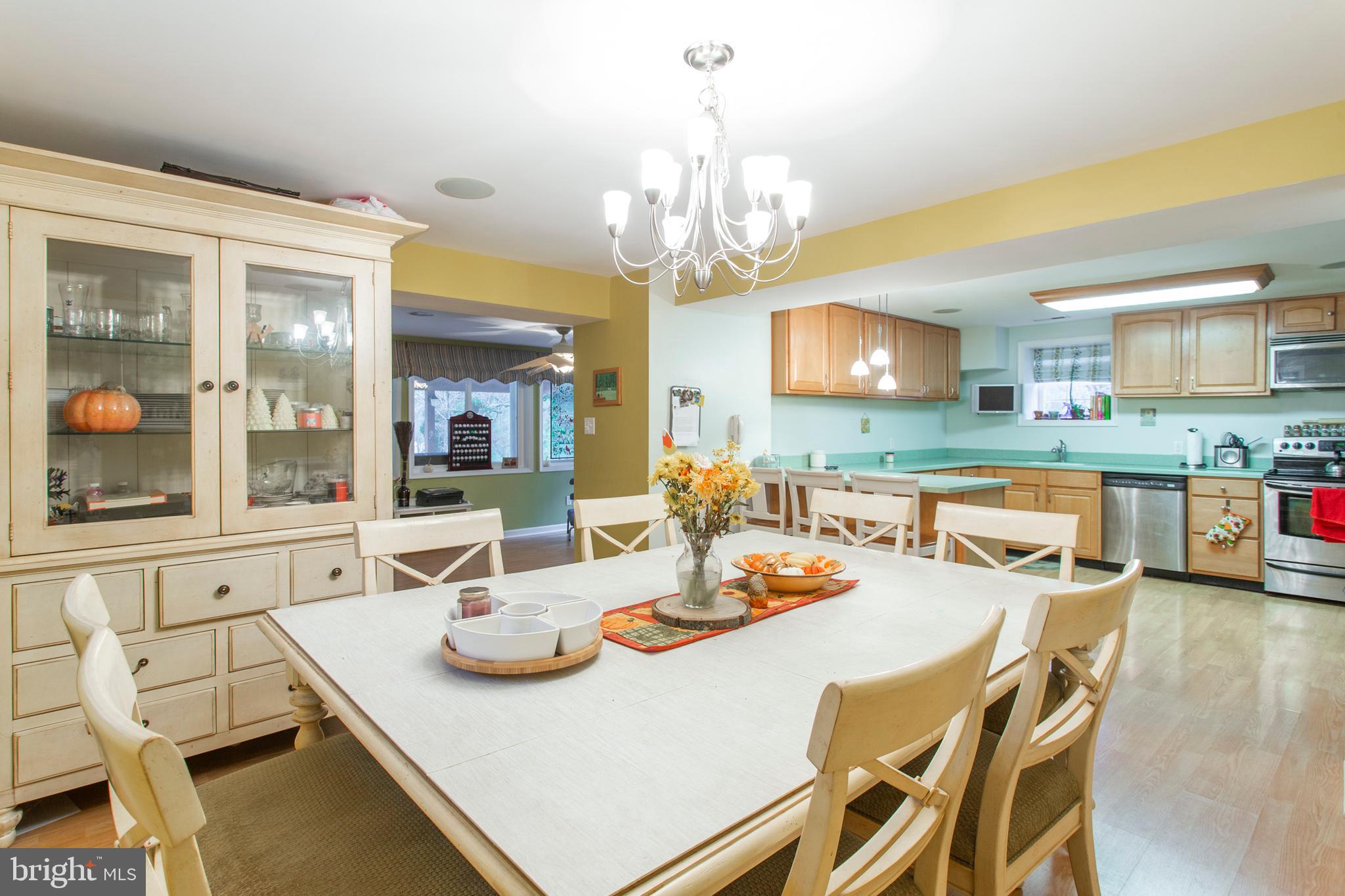 809 Inverness Lane Philadelphia, PA 19128 - Photo 10 of 43 Dining Room 1