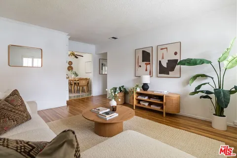 $485,000 | 5882 Bowcroft Street, Unit 3, Los Angeles, CA 90016