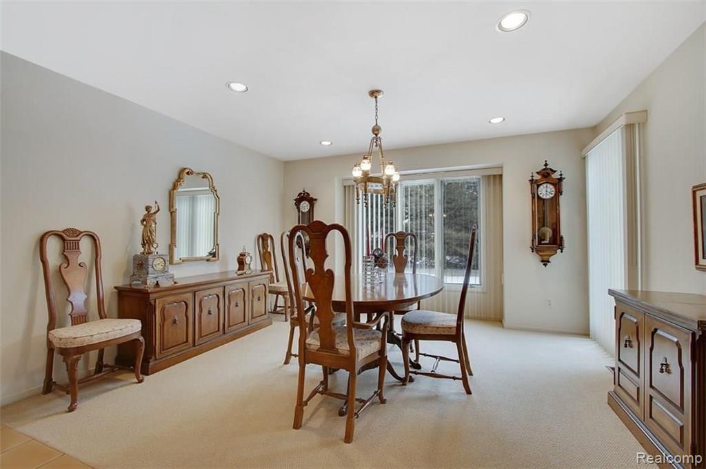 5531 Lane Lake Road Bloomfield Hills, MI 48302 - Photo 8 of 40