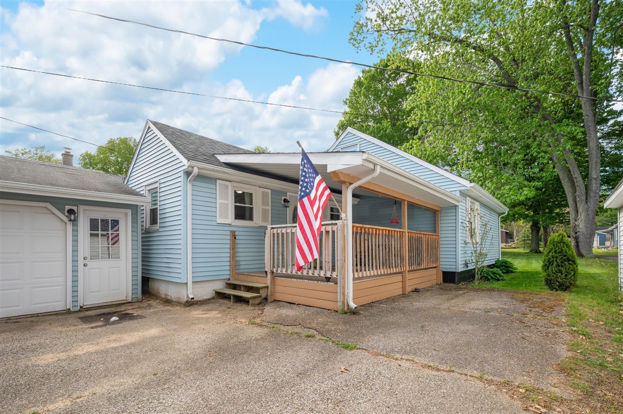 708 Roe Street Buchanan, MI 49107 - Photo 12 of 16