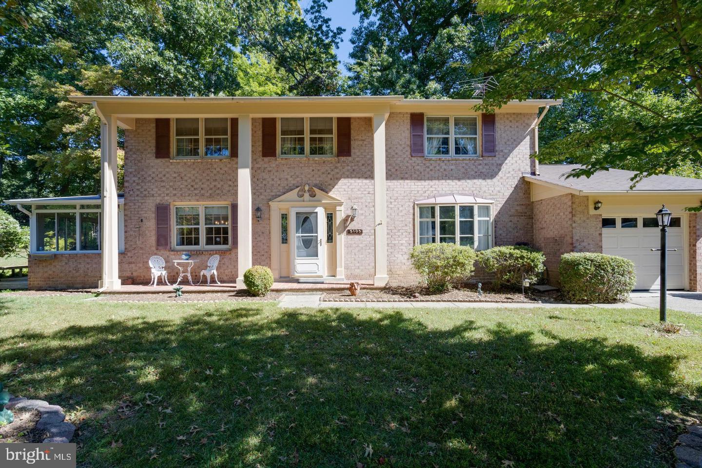 5105 Spring Rock Court Fairfax, VA 22032 - Photo 2 of 4