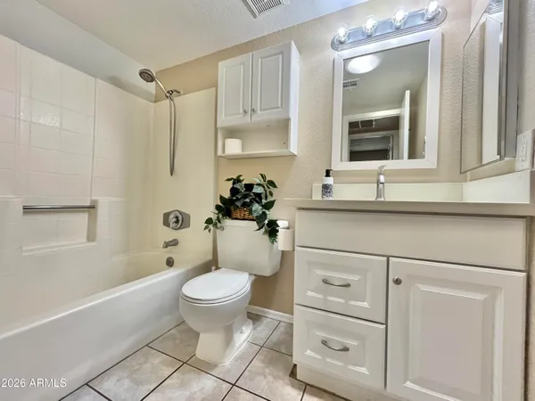 $325,000 | 2145 East Center Lane, Unit 3, Tempe, AZ 85281