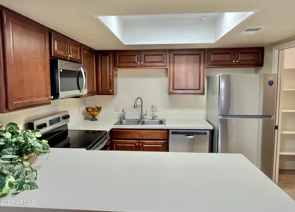 $325,000 | 2145 East Center Lane, Unit 3, Tempe, AZ 85281