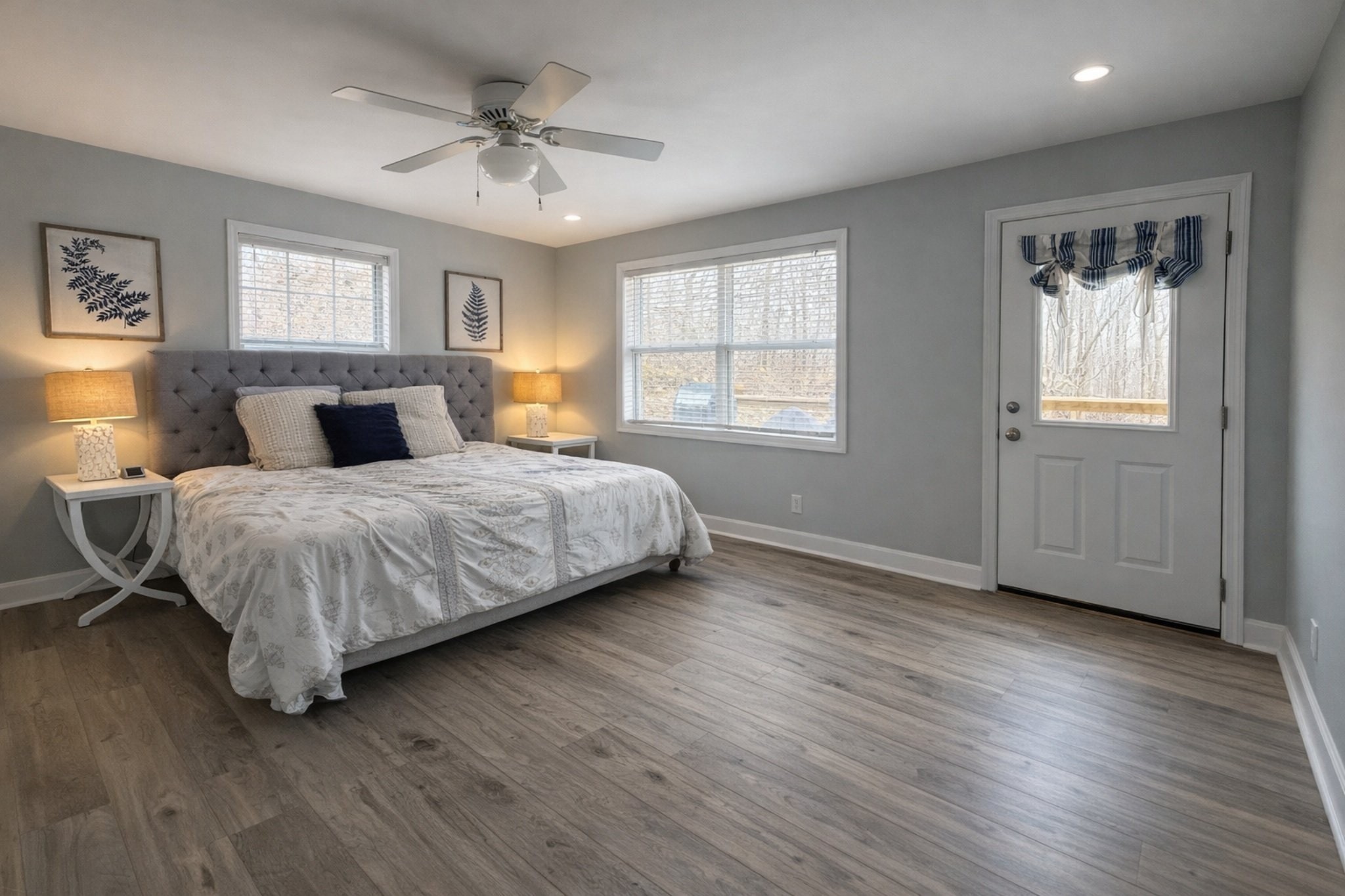 1377 4 Seasons Road Smithville, TN 37166 - Photo 4 of 16 a bedroom with a large bed and a window