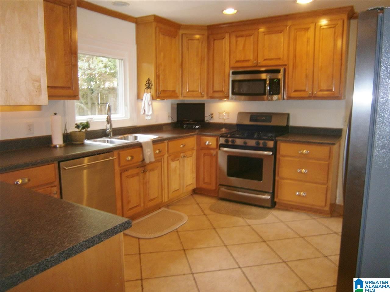 3309 Circle Hill Road Birmingham, AL 35243 - Photo 6 of 35