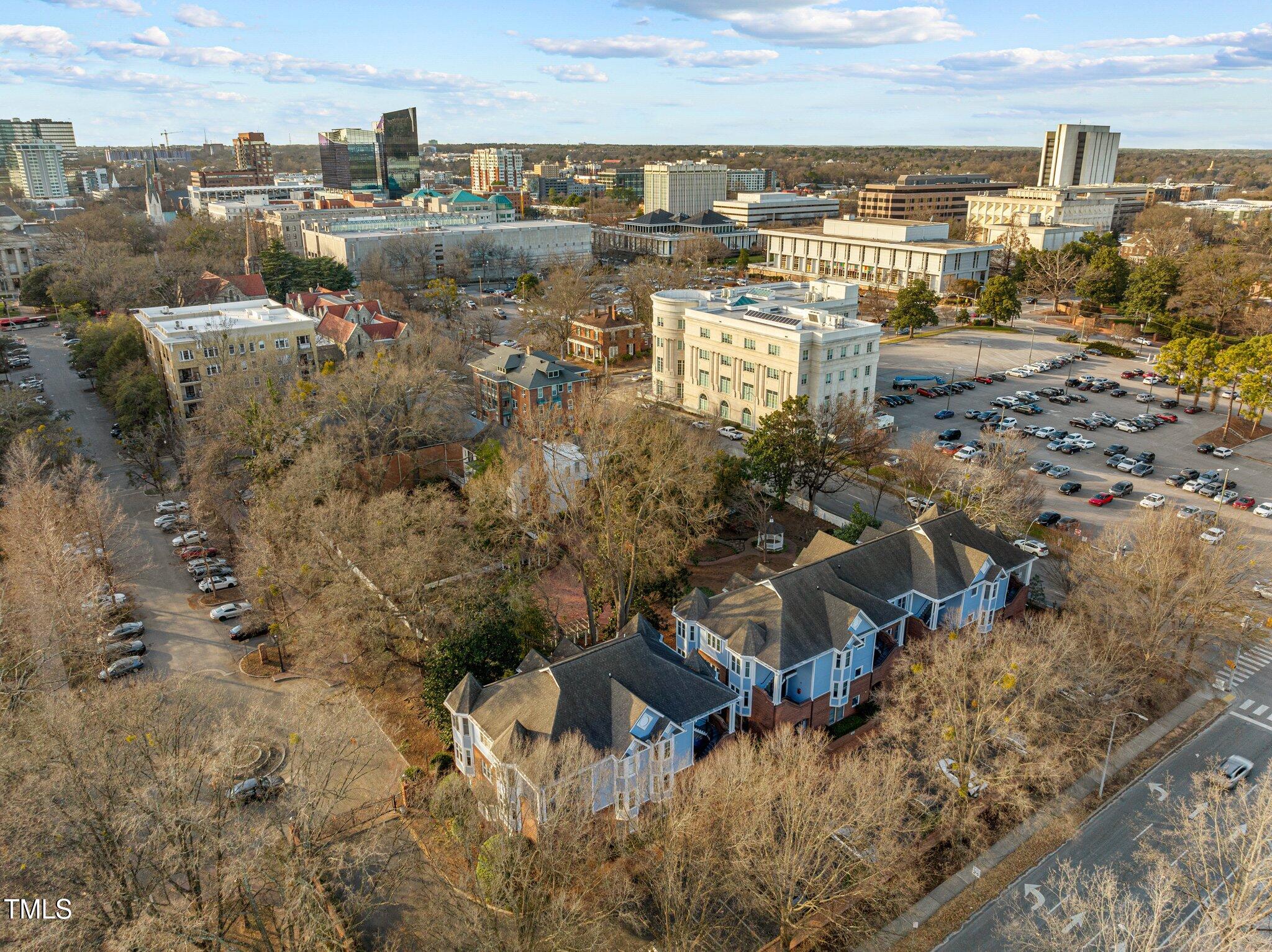 243 New Bern Place, Unit 301 Raleigh, NC 27601 - Photo 28 of 31 a view of a city