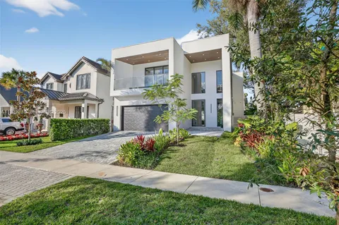 $3,150,000 | 1013 Southeast 9th Street, Fort Lauderdale, FL 33316