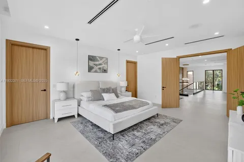 $3,150,000 | 1013 Southeast 9th Street, Fort Lauderdale, FL 33316