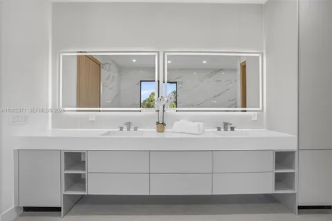 $3,150,000 | 1013 Southeast 9th Street, Fort Lauderdale, FL 33316