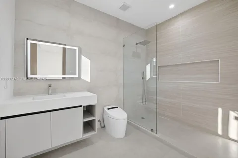 $3,150,000 | 1013 Southeast 9th Street, Fort Lauderdale, FL 33316