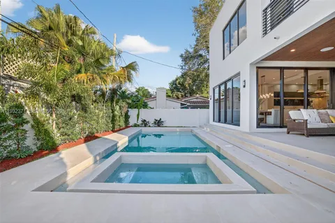 $3,150,000 | 1013 Southeast 9th Street, Fort Lauderdale, FL 33316