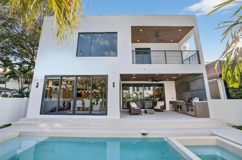 $3,150,000 | 1013 Southeast 9th Street, Fort Lauderdale, FL 33316