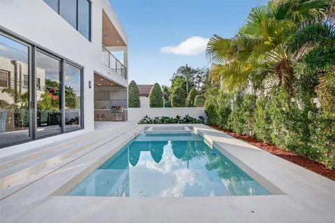 $3,150,000 | 1013 Southeast 9th Street, Fort Lauderdale, FL 33316