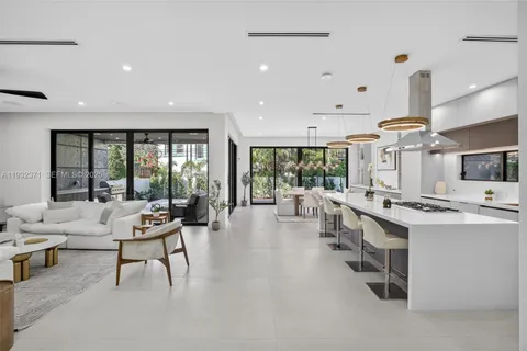 $3,150,000 | 1013 Southeast 9th Street, Fort Lauderdale, FL 33316