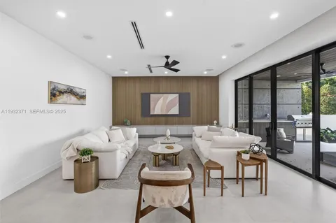 $3,150,000 | 1013 Southeast 9th Street, Fort Lauderdale, FL 33316