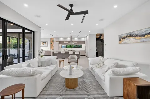 $3,150,000 | 1013 Southeast 9th Street, Fort Lauderdale, FL 33316