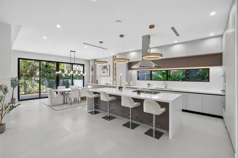 $3,150,000 | 1013 Southeast 9th Street, Fort Lauderdale, FL 33316